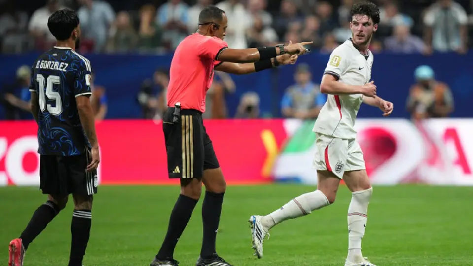Enzo Fernández y Declan Rice | AP