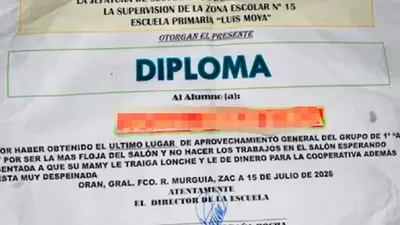 "Por ser la más floja del salón": Alumna recibe diploma ofensivo en Zacatecas