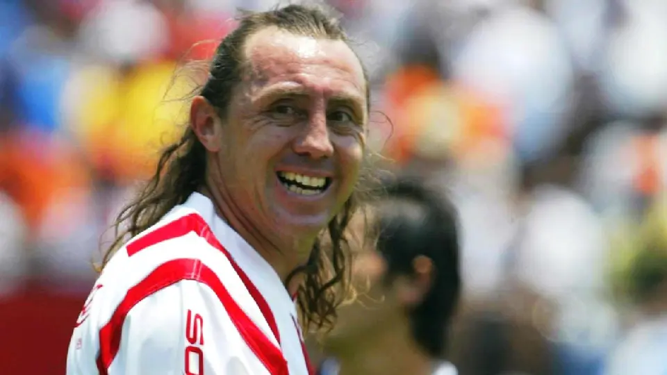 Alex Aguinaga con Necaxa | MEXSPORT