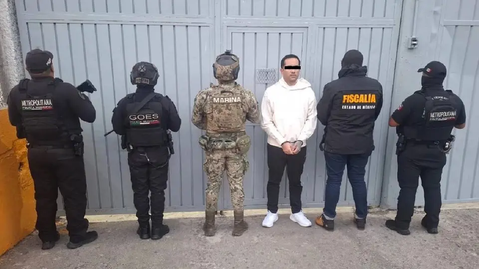 La Secretaría de Marina confirmó la captura de El Ocra, identificado como el presunto mayor líder de huachicol en el Estado de México. / Semar
