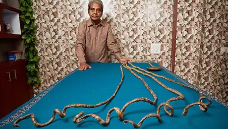 ¿Quién es Shridhar Chillal? El hombre que dejó crecer sus uñas 66 años y logró un sorprendente Récord Guinness
