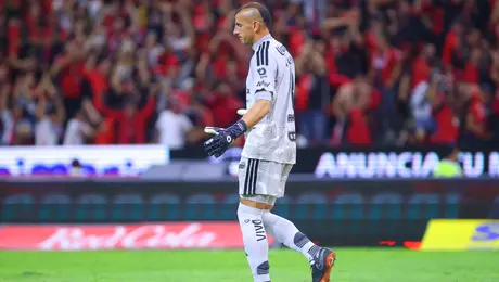 ¡Ay, Nahuel! El 'Patón' comete infame error para entregarle el segundo gol al Atlas