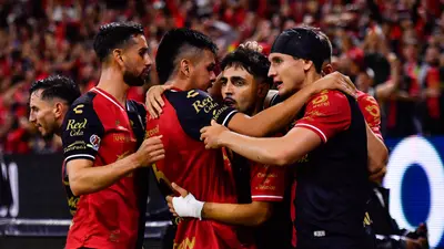 ¡Fiesta rojinegra! Atlas se queda con el triunfo ante Tigres en su 110 aniversario