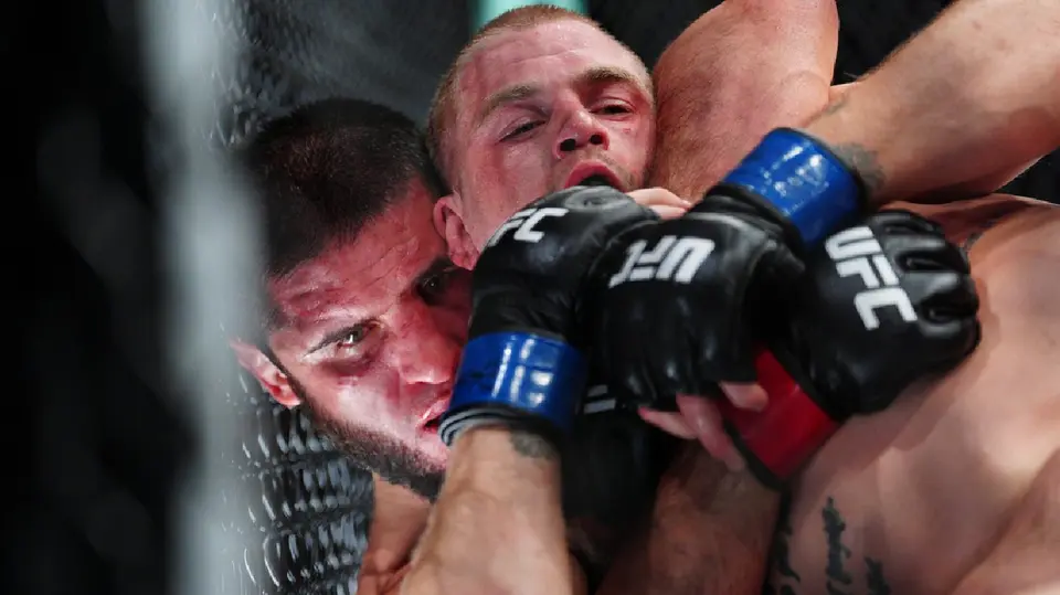Islam Makhachev e Ian Garry | AP