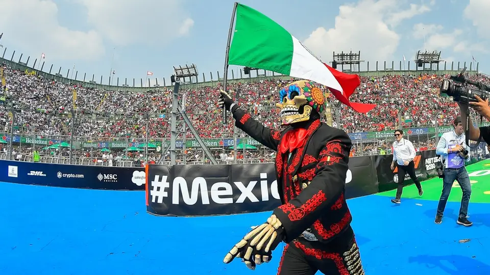 Fermín la Calaca en el Gran Premio de México de la F1 | MEXSPORT