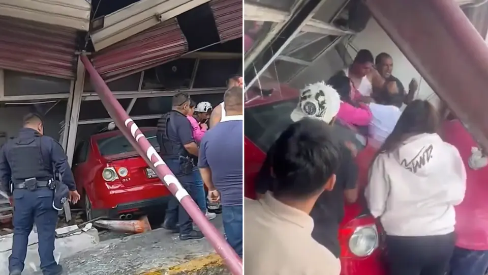 VIDEO: Auto se mete a una panadería en Naucalpan y conductor termina golpeado