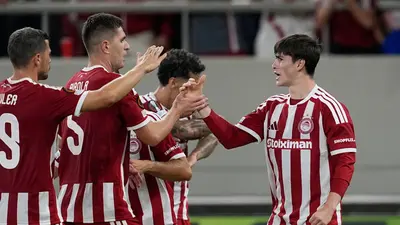 ¡Se estrena en Europa League! 'Hormiga' González anota con Olympiacos ante Jagiellonia Białystok