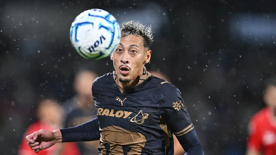 Luciano Herrera, jugador de Pumas, enfrentando a Necaxa | MEXSPORT