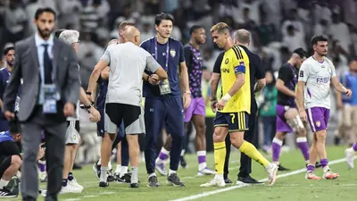 Cristiano Ronaldo se engancha con rival argentino en derrota por goleada con Al Nassr