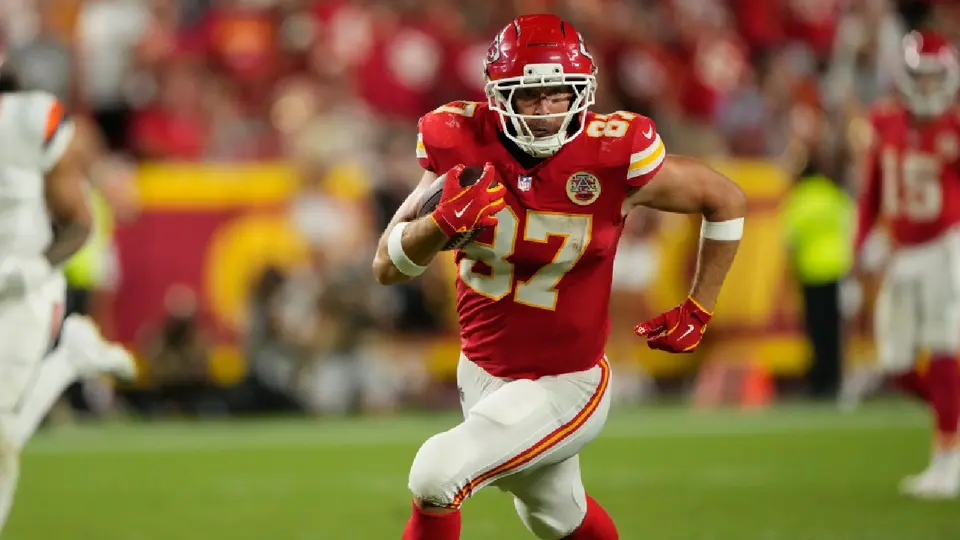Travis Kelce, jugador de los Kansas City Chiefs en la temporada 2026 | AP