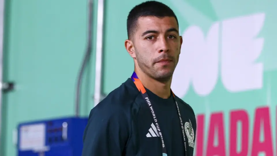 Erik Lira, jugador de la Selección Mexicana, previo a un partido | MEXSPORT