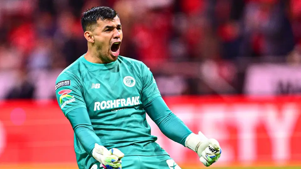 Luis García, celebrando victoria de Toluca | MEXSPORT