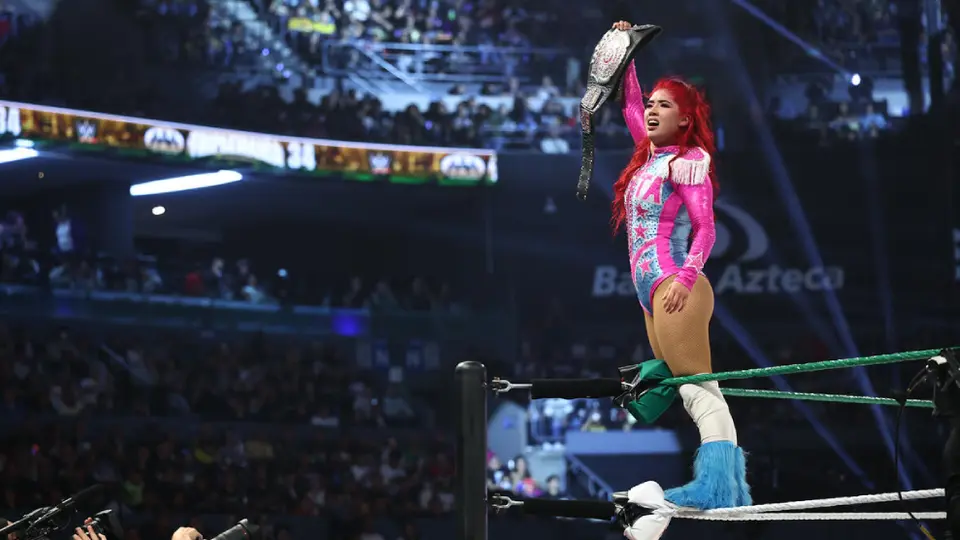 La Catalina Nueva Campeona Reina de Reinas AAA | wwe,com