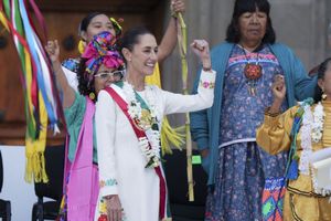 Claudia Sheinbaum anuncia 'Farmacias del Bienestar' para 2025 y promete semana laboral de 40 horas