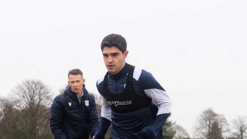 ¡Orgullo mexicano! César Garza, canterano de Rayados, debuta en el futbol europeo