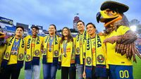 ¡Invitados de lujo! Atletas olímpicos reciben homenaje de América en Clásico Nacional