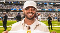 Carlos Vela 'elige bando' en el Rams vs Packers en la NFL