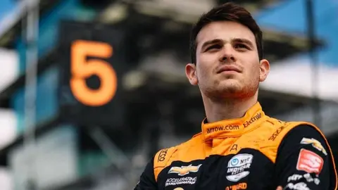 Pato O'Ward se queda sin correr las pruebas libres de Abu Dhabi