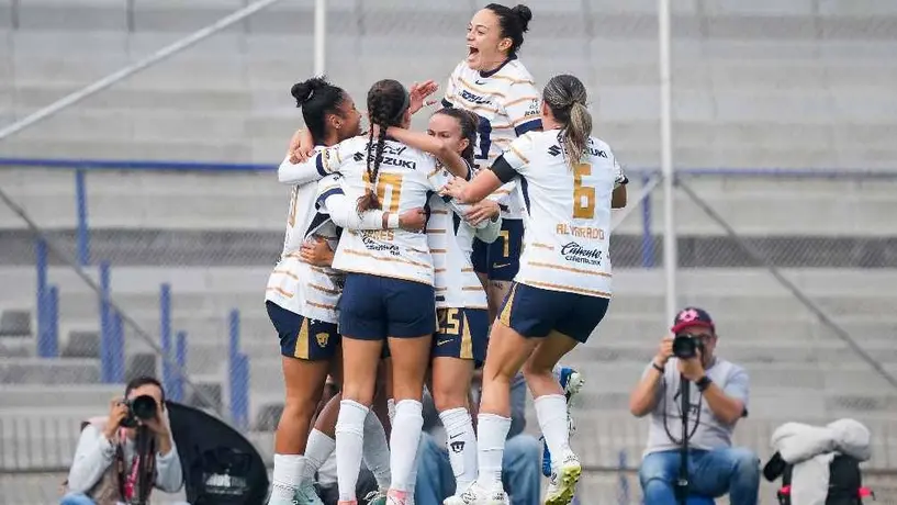 Con Póker de Stephanie Ribeiro Pumas Femenil aplastó a 6-1 a Santos en el Olímpico Universitario