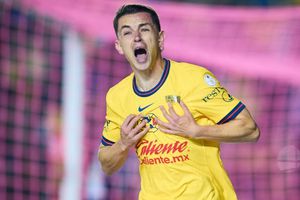 Álvaro Fidalgo sorprende cantando el Himno Nacional Mexicano; ¿Listo para el Tri?