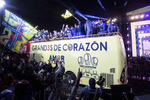 Aficionados de América sufren robos durante festejo del Tricampeonato