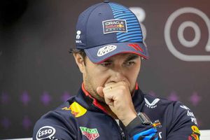 Checo Pérez ya tuvo conversaciones para seguir en la F1 en caso de dejar a Red Bull