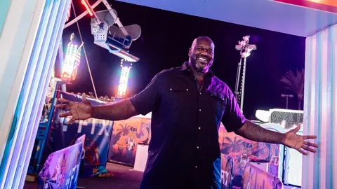 Shaquille O'Neal, histórico de Los Angeles Lakers, se introduce a la isla de Fortnite