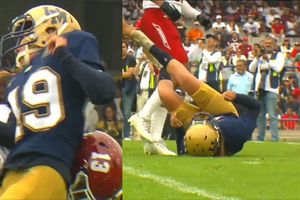 Pateadora de Pumas CU sufre duro golpe de defensivo de Águilas Blancas