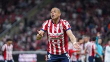 'Chicharito' Hernández estalla contra árbitro en Kings League Américas