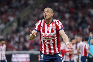 'Chicharito' Hernández estalla contra árbitro en Kings League Américas