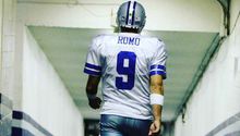¡No lo olvidan! Aficionados de los Cowboys 'exigían' a Tony Romo en el duelo ante Eagles