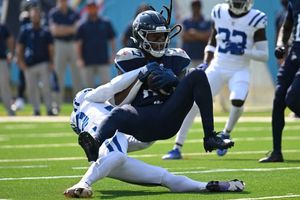 Reportan que Chiefs adquirieron a DeAndre Hopkins en canje con Titans