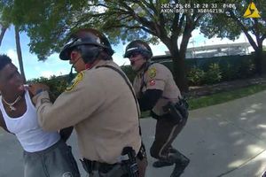 Comparten video oficial del arresto de Tyreek Hill este domingo