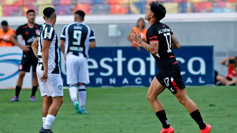 ¡Un retorno aroñado! Javier Altamirano regresa a las canchas tras superar trombosis cerebral