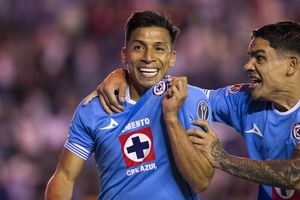 Julieta Venegas habla sobre su canción "Andar conmigo" y su relación con Cruz Azul