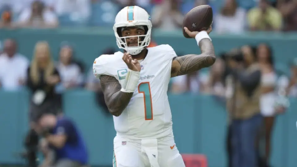 Comparan a Tua Tagovailoa con Magic Johnson tras partido memorable con Miami Dolphins
