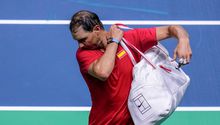 Alcaraz triunfa en Copa Davis y 'salva' del retiro a Rafael Nadal
