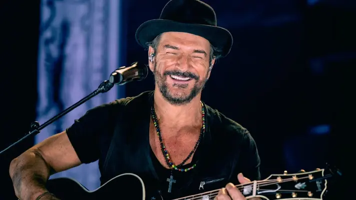 Ricardo Arjona confiesa que su sueño más grande era ser futbolista