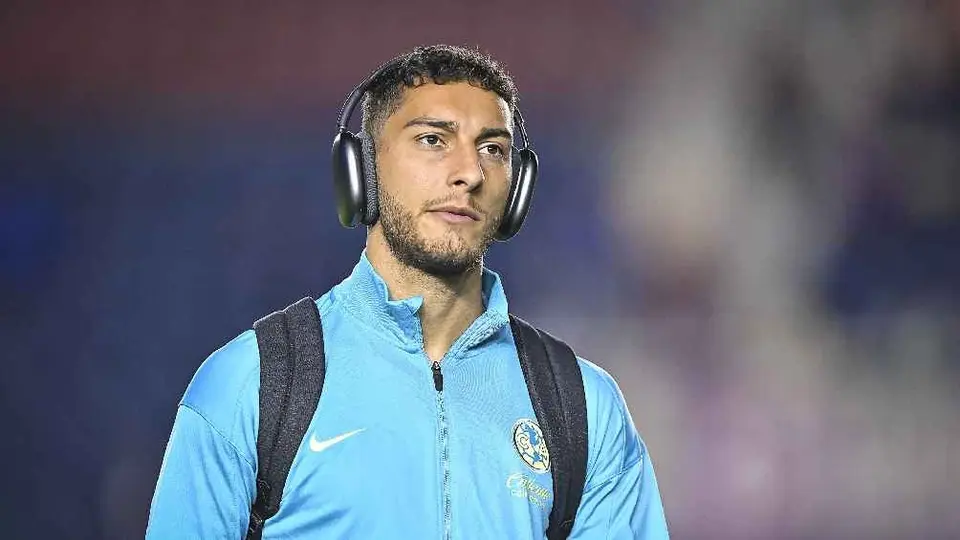 ¡Encienden las alarmas! Sebastián Cáceres sale lesionado con Uruguay y es duda para el Clásico