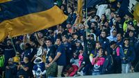 Pseudoaficionado de Pumas es vetado tras escupir a seguidores de Cruz Azul