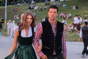 Michael Ballack disfruta del Oktoberfest con atuendo bávaro