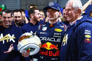 ¡Qué belleza! Así fue el casco que Max Verstappen recibió tras lograr su cuarto título de Fórmula 1