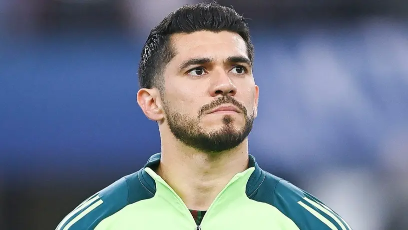 Henry Martín causa baja del Tri por problemas musculares