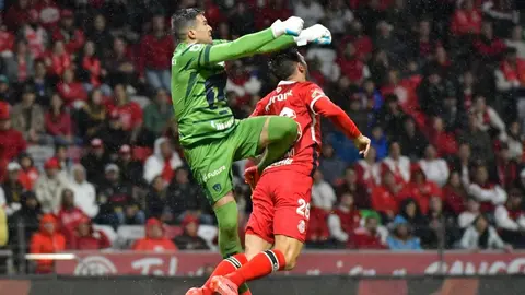 Felipe Ramos Rizo sobre choque entre Julio González y Paulinho: 'Esto es penal'