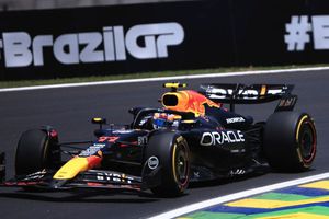Checo Pérez largará 13 en la Carrera Sprint del GP de Brasil; McLaren brilla en la Clasificación