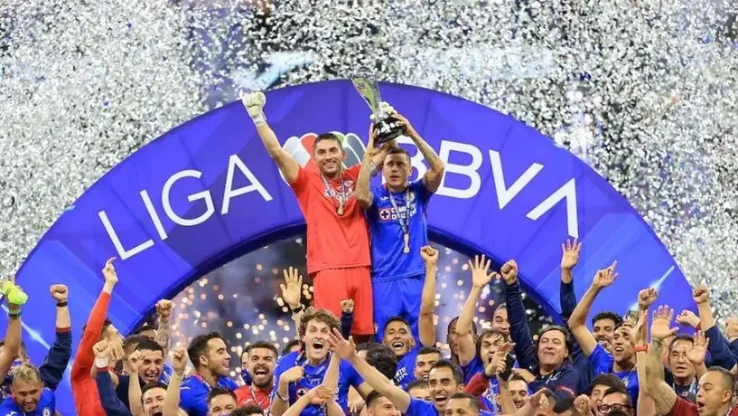 Cruz Azul ha sido campeón en cinco de 14 ocasiones que ha terminado como Súper Líder