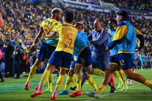 ¡Inspirados! Aficionado le hace corrido al América previo al duelo ante Cruz Azul