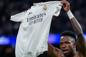 ¡Joya! Vinicius Junior presume su nuevo reloj de 'El Padrino'