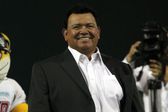 Julio César Chávez convoca a sus seguidores a pedir por la salud de Fernando Valenzuela