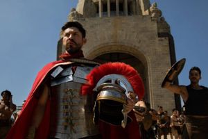 Oribe se convierte en 'Gladiador': el ex jugador de América y Chivas promociona película